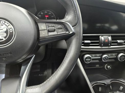 Used 2021 Alfa Romeo Giulia Sprint w/ Nero Edizione image 16