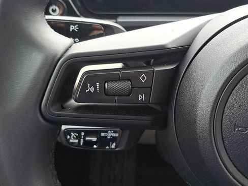 Used 2025 Porsche Macan 4 Electric image 30