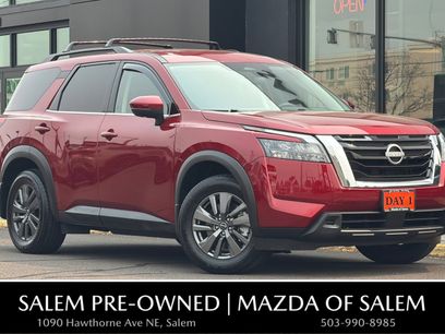 Used 2024 Nissan Pathfinder SV