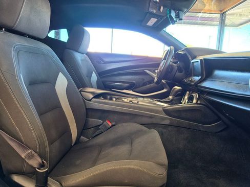 Used 2017 Chevrolet Camaro LT RWD image 20