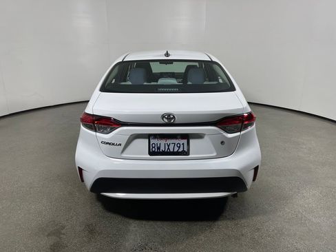 Certified 2022 Toyota Corolla L FWD image 4