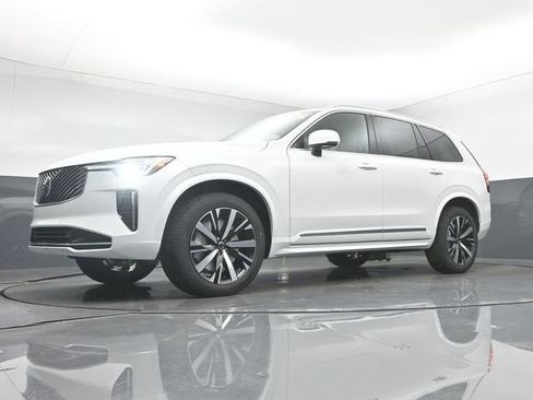 New 2026 Volvo XC90 B6 Core w/ Protection Package Premier image 39