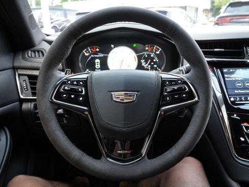 Used 2019 Cadillac CTS V w/ Carbon Fibre Package RWD image 17