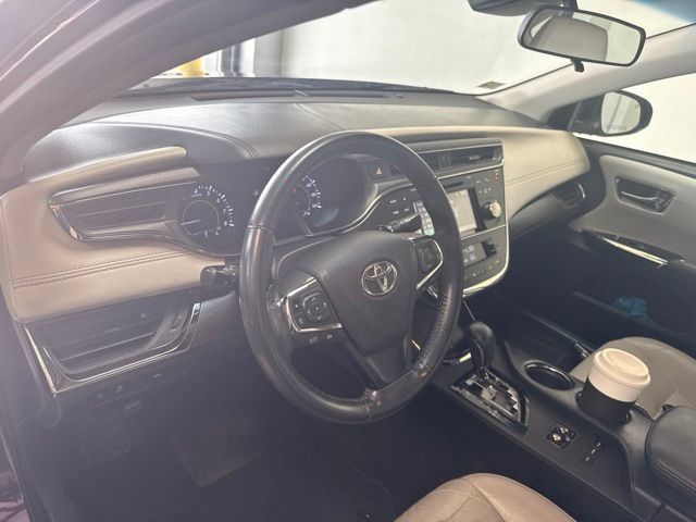 Used 2017 Toyota Avalon XLE FWD image 4
