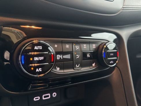 Used 2023 Buick Encore GX Select w/ Safety Package II image 32