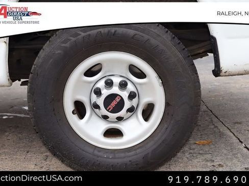 Used 2019 GMC Savana 2500 Work Van image 28