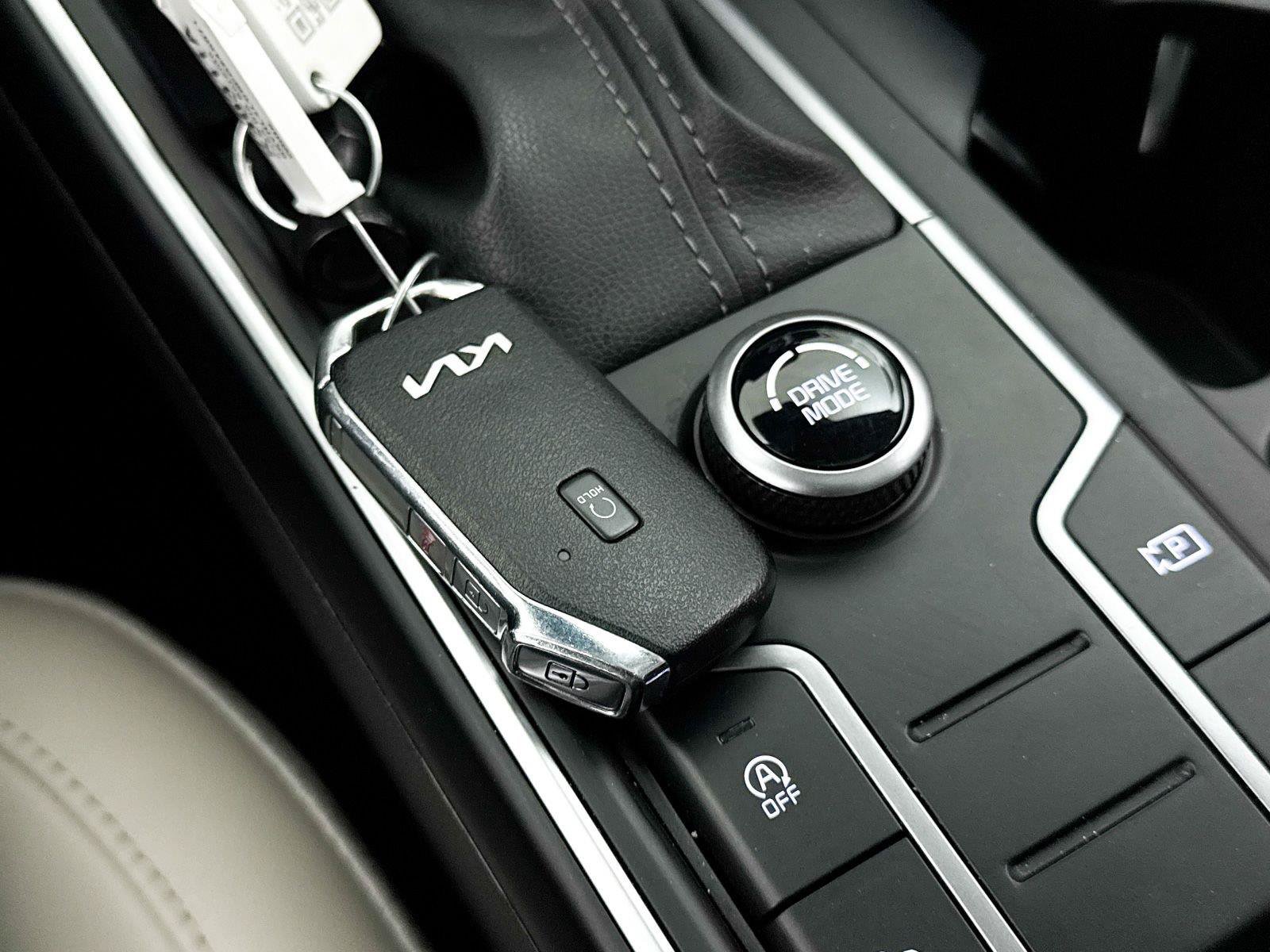 Used 2023 Kia Sorento S w/ Panoramic Sunroof Package FWD image 38