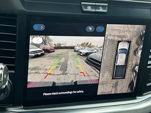 Used 2026 Ford F250 Platinum w/ Tremor Off-Road Package image 19