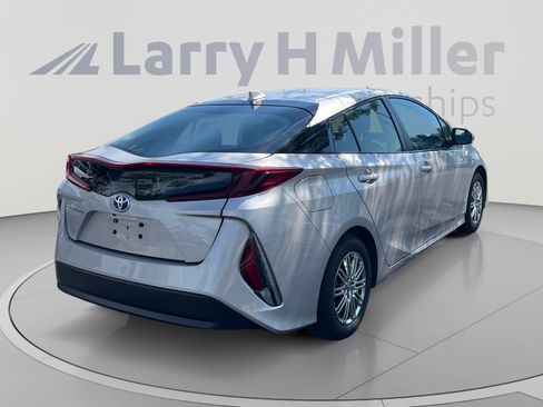 Used 2021 Toyota Prius Prime LE FWD image 5