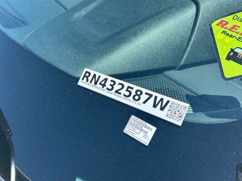 Used 2024 Nissan Altima 2.5 SV FWD image 32