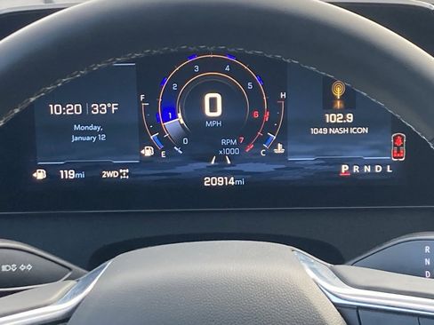 Used 2025 Chevrolet Traverse LT image 15