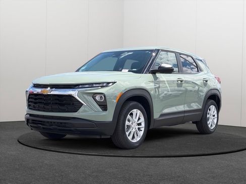 New 2026 Chevrolet TrailBlazer LS FWD image 3