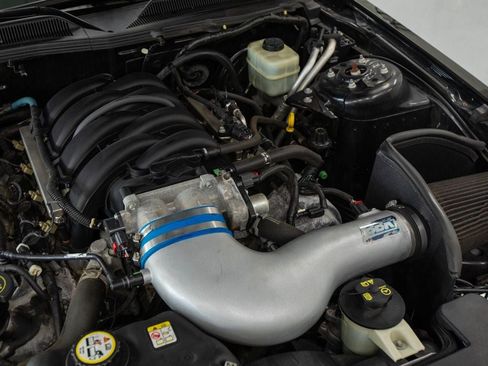 Used 2005 Ford Mustang GT RWD image 6