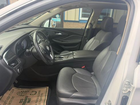 Used 2017 Buick Envision Essence AWD/4WD image 13