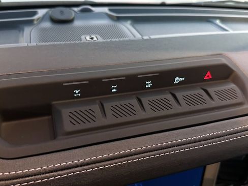 New 2025 Ford Bronco Outer Banks w/ Sasquatch Package image 46