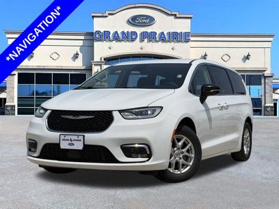 Used 2024 Chrysler Pacifica Touring-L