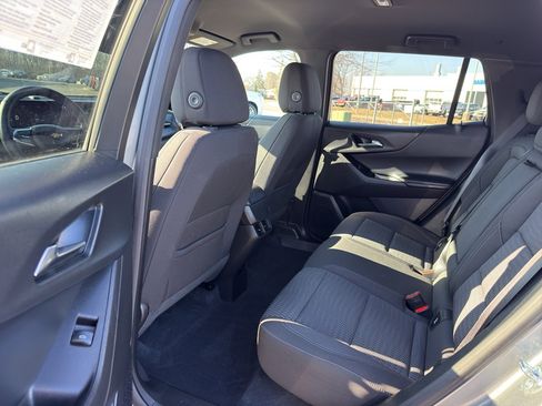 Used 2025 Chevrolet Equinox LT image 29