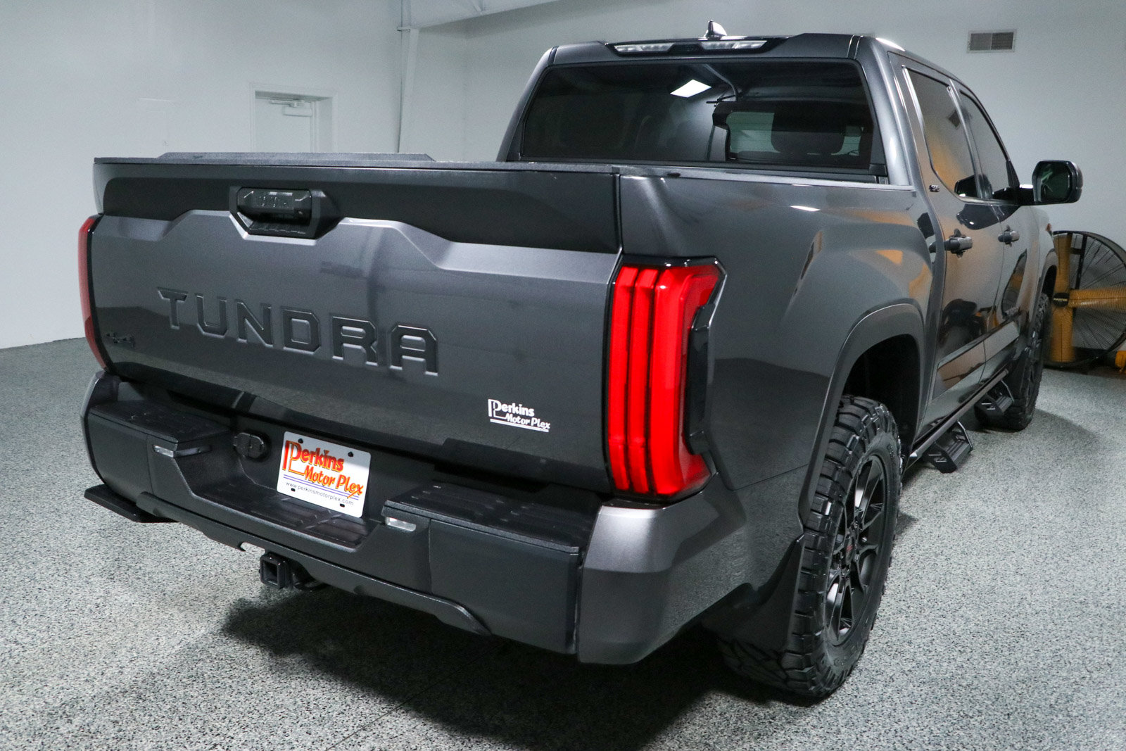 Used 2024 Toyota Tundra SR5 AWD/4WD image 8