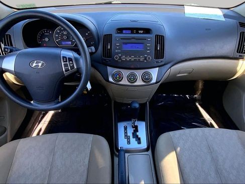 Used 2010 Hyundai Elantra GLS FWD image 15