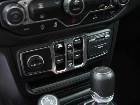 Used 2023 Jeep Gladiator Sport AWD/4WD image 37