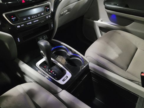 Used 2017 Honda Ridgeline RTL-E image 26