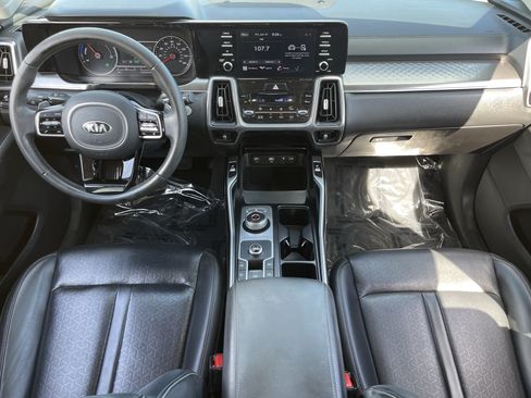 Used 2021 Kia Sorento EX FWD image 13