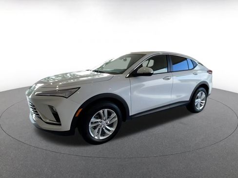 Used 2025 Buick Envista Preferred image 8