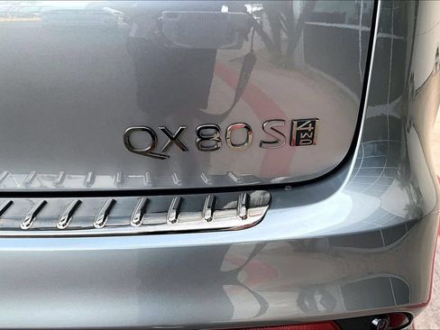 Used 2026 INFINITI QX80 4WD w/ Sport Exterior Package image 8