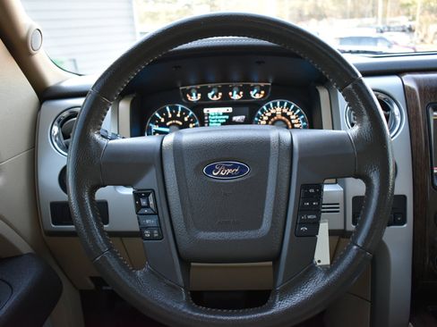 Used 2013 Ford F150 Lariat w/ Lariat Chrome Pkg image 13