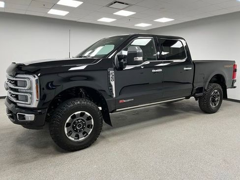 Used 2024 Ford F350 Platinum w/ Tremor Off-Road Package AWD/4WD image 6