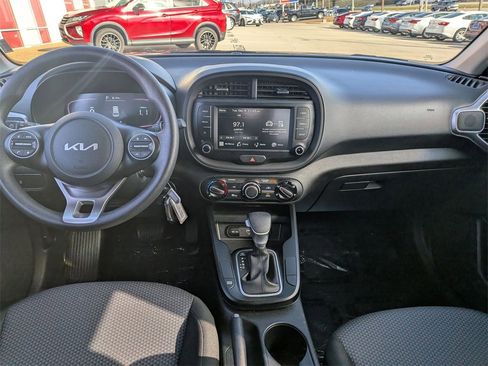 Used 2024 Kia Soul LX w/ Option Group 015 image 25