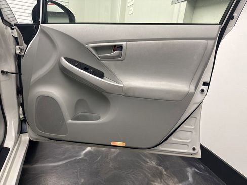 Used 2012 Toyota Prius Two image 10