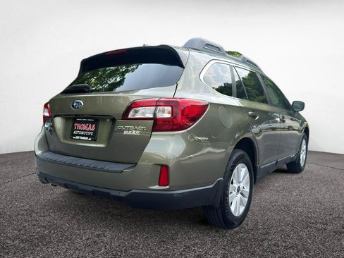 Used 2017 Subaru Outback 2.5i Premium AWD/4WD image 7