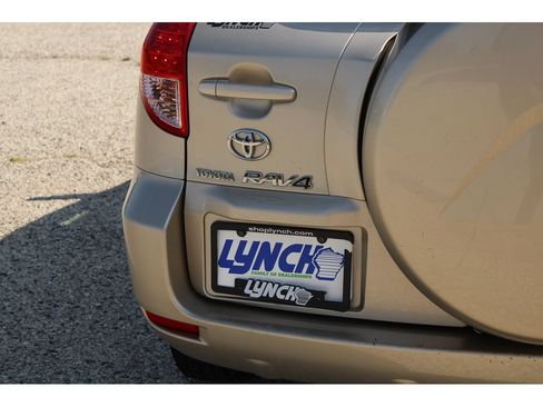 Used 2006 Toyota RAV4 Limited AWD/4WD image 12