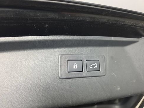 Used 2024 Subaru Outback Premium AWD/4WD image 31