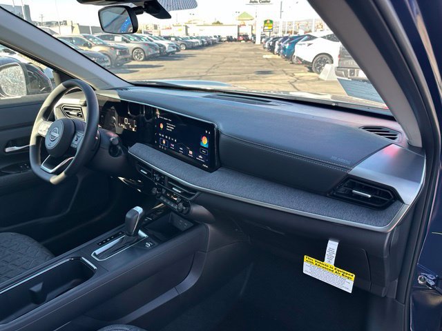 New 2027 Nissan Kicks SV AWD/4WD image 17