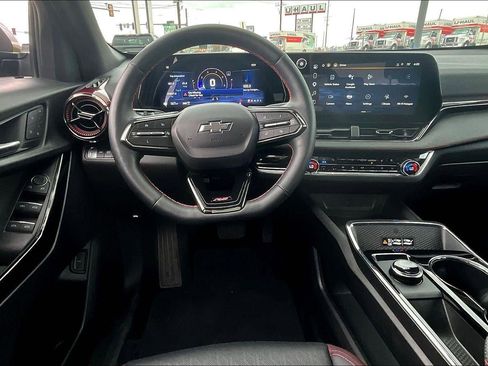 Used 2025 Chevrolet Equinox RS w/ Safety and Technology Package image 5