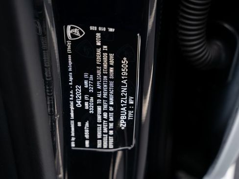 Used 2022 Lamborghini Urus AWD/4WD image 61
