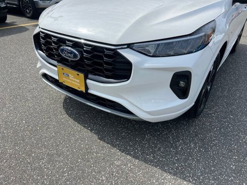 Used 2024 Ford Escape ST-Line Select w/ Tech Pack #2 image 31