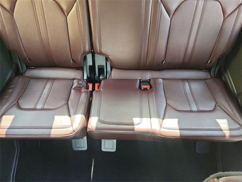 Used 2024 Ford Expedition Limited image 36