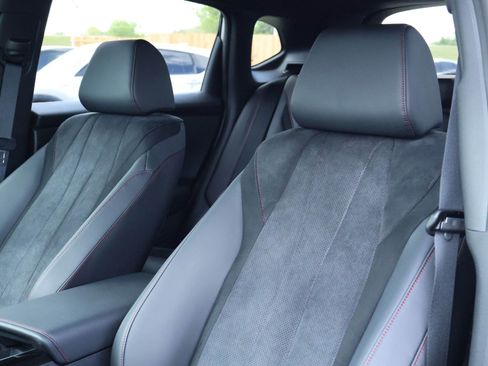 Certified 2025 Acura ADX A-Spec image 11