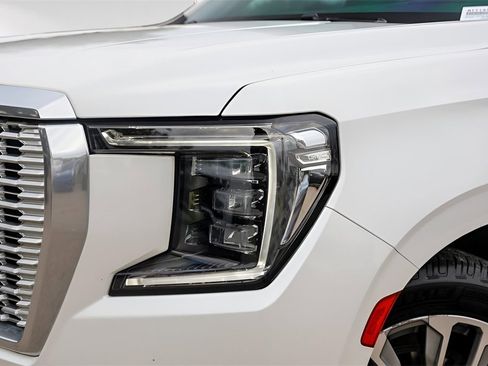 Used 2021 GMC Yukon Denali image 3