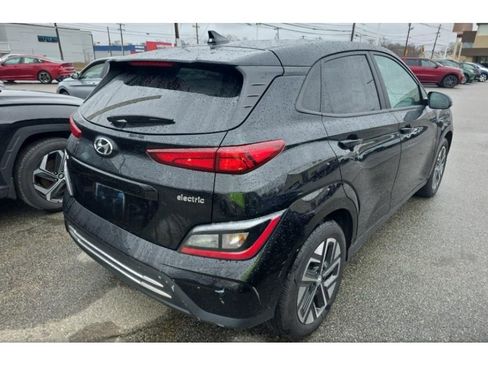 Used 2023 Hyundai Kona SE w/ Cargo Package image 3