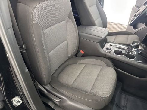 Used 2023 Chevrolet Traverse LT AWD/4WD image 26