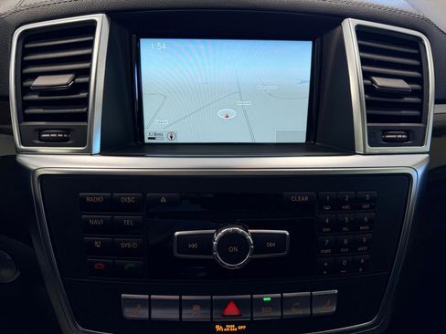 Used 2015 Mercedes-Benz GL 450 4MATIC image 50