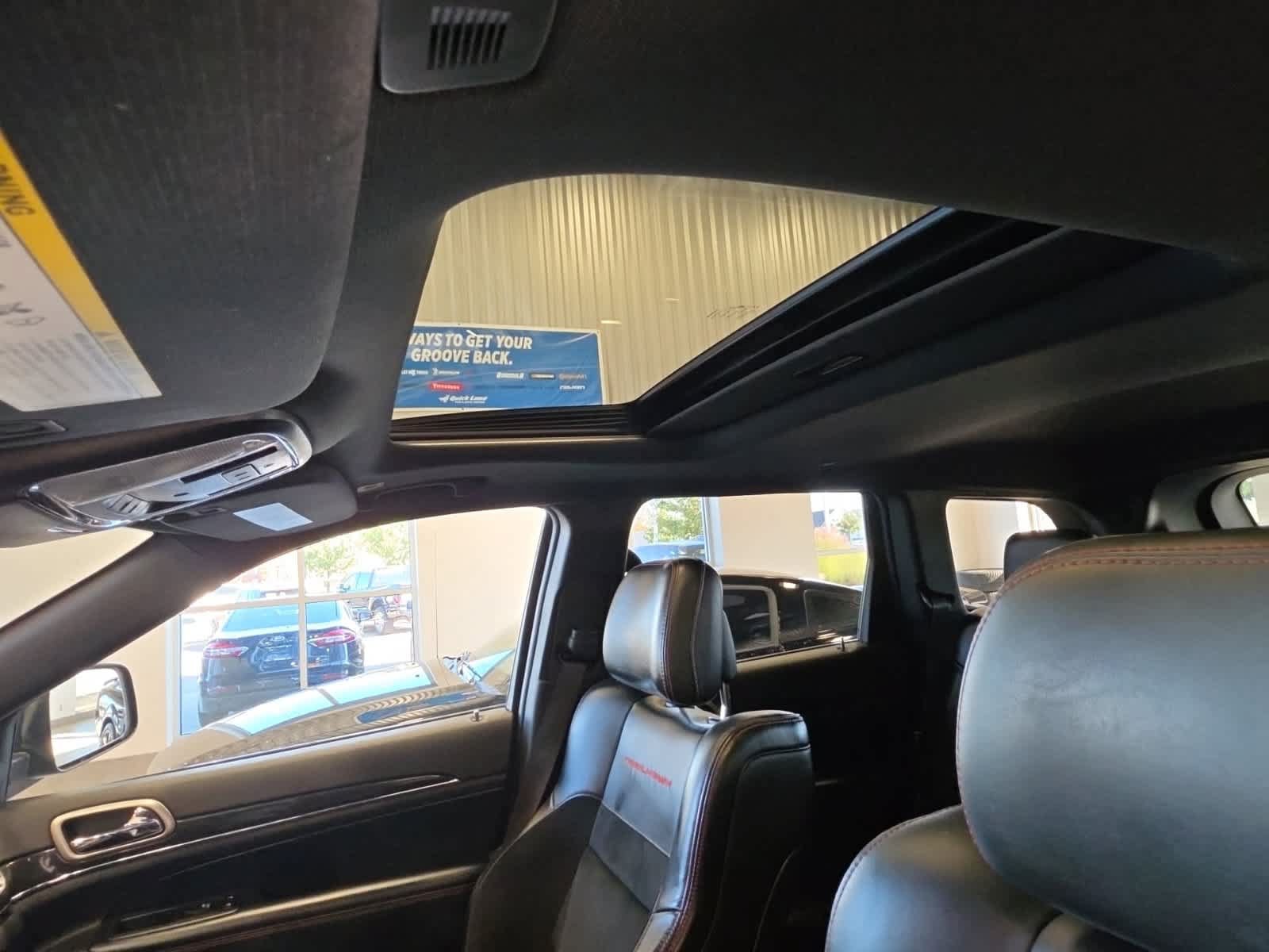 Used 2017 Jeep Grand Cherokee Trailhawk AWD/4WD image 16