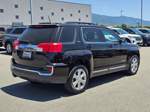 Used 2017 GMC Terrain SLE w/ Technology Package FWD image 6