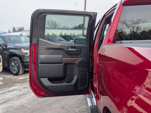 Used 2022 Chevrolet Silverado 1500 High Country image 36