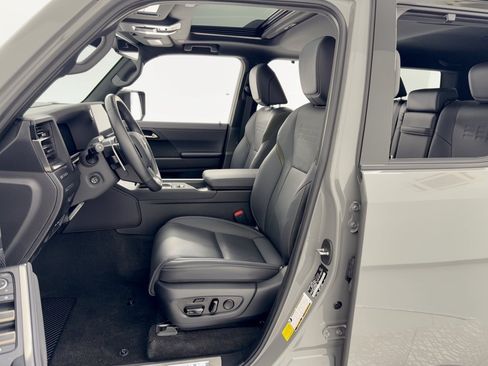 Certified 2025 Lexus GX 550 AWD/4WD image 5
