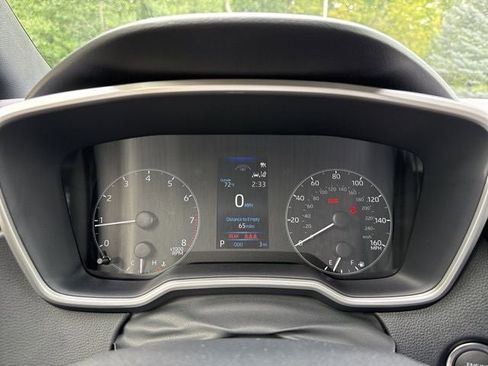 Used 2025 Toyota Corolla SE w/ SE Package image 20